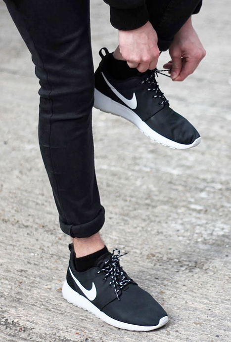 nike roshe run homme noir