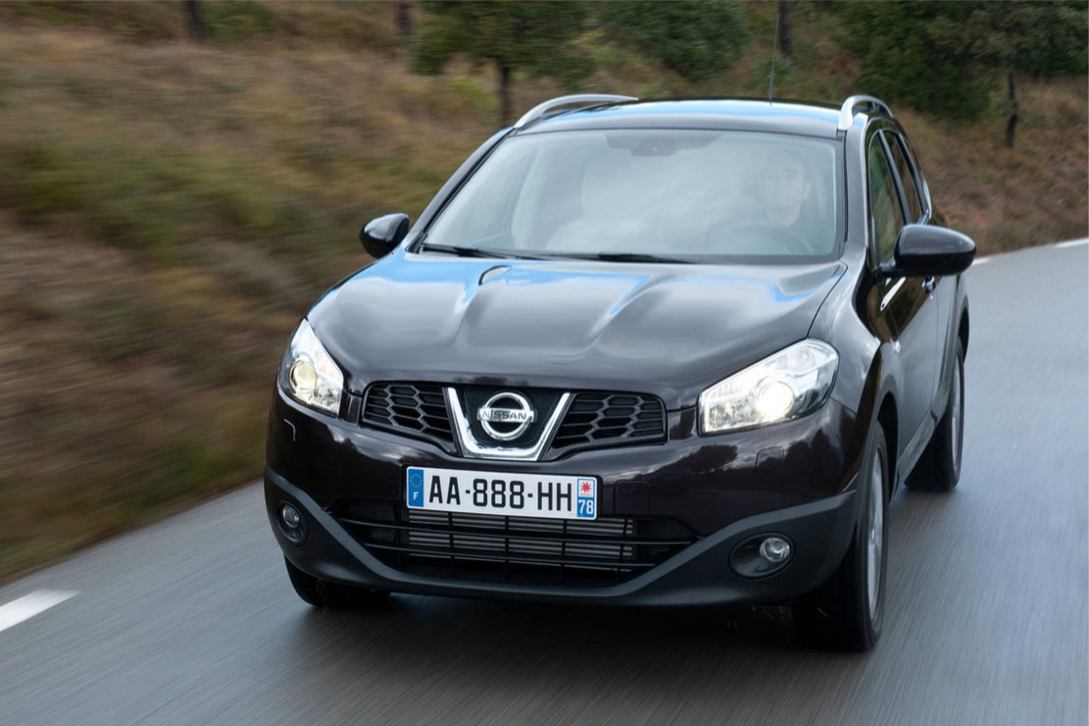 Nissan qashqai pictures 2010
